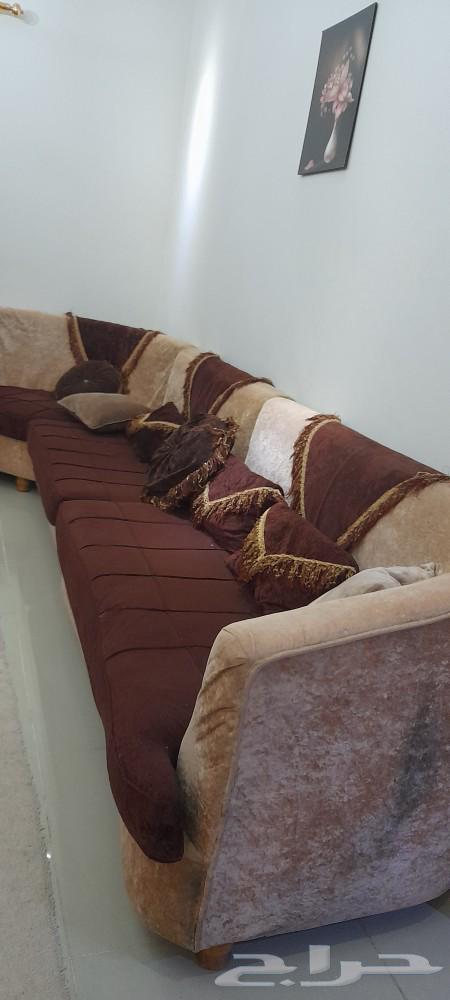 مجلس بحالة جيدة 250 ريال64402523373315110