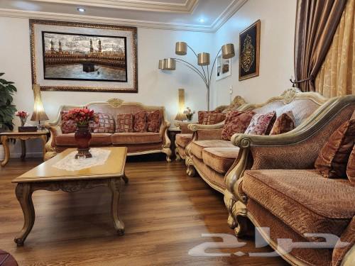 طقم كنب من مفروشات العمر 7 أشخاص مع طقم طاولات بحاله جيده جد64404805922562112