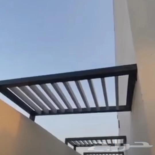 Sandwich panel and shading works64265062410754113