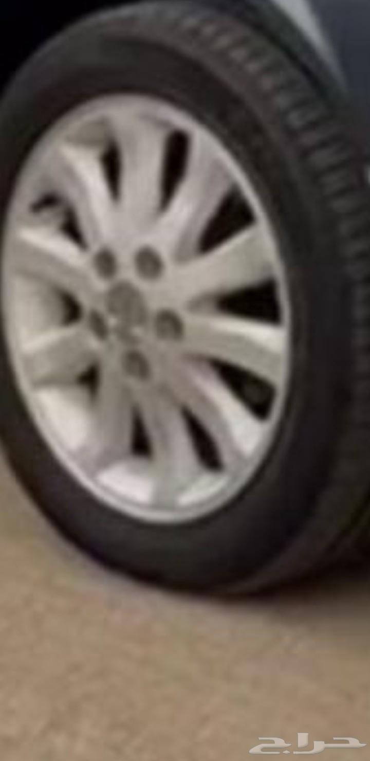 Very clean 2002 Camry rims, size 16 with tires64552973032833111