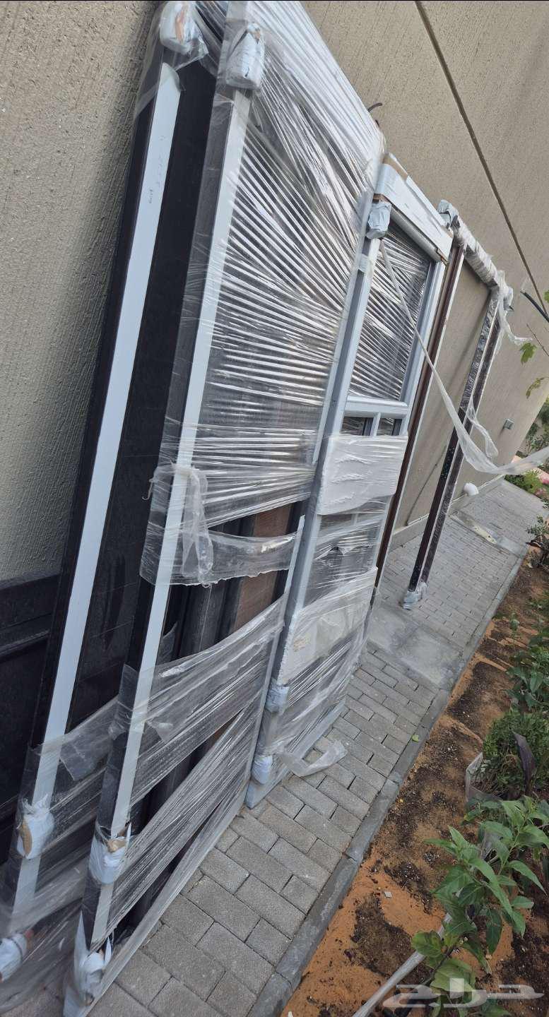 باب سور خارجي خلفي درفه عدد 1 باب سور أمامي درفتين عدد 1 باب64401952988545111