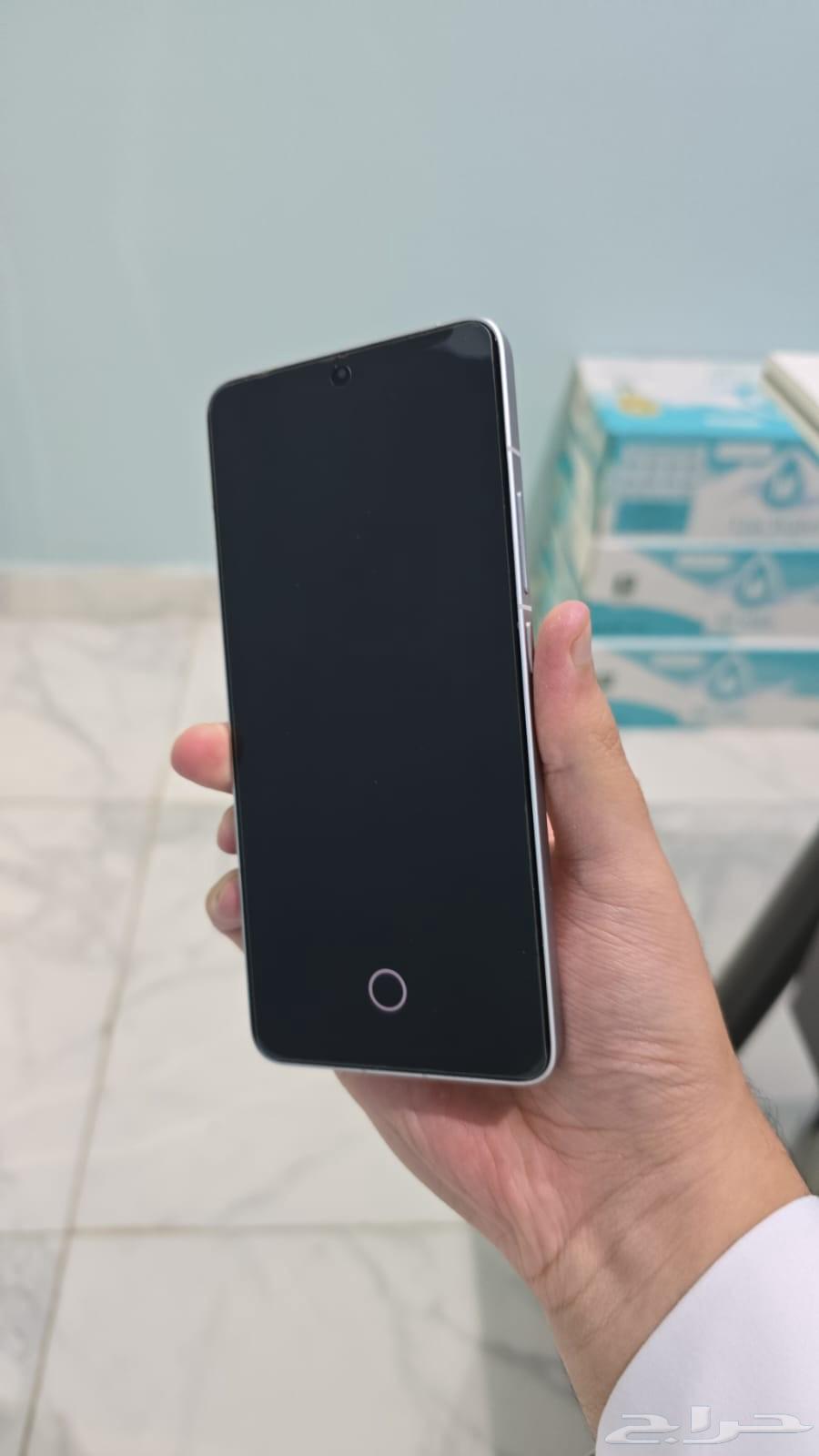 جوال بوكو F6 برو نظيف 512قيقا مع كرتونه واغراضه كامله64403696799746111