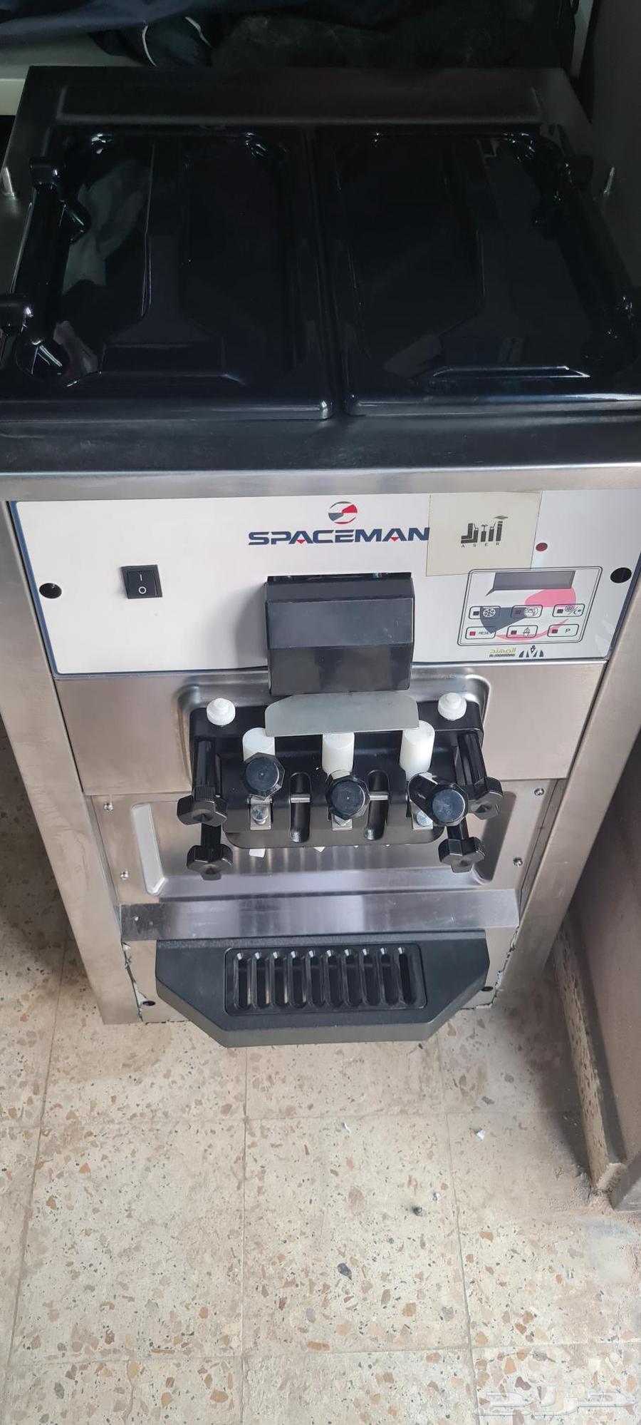 ماكينة ايسكريم سبيس مان space man64402489469443110