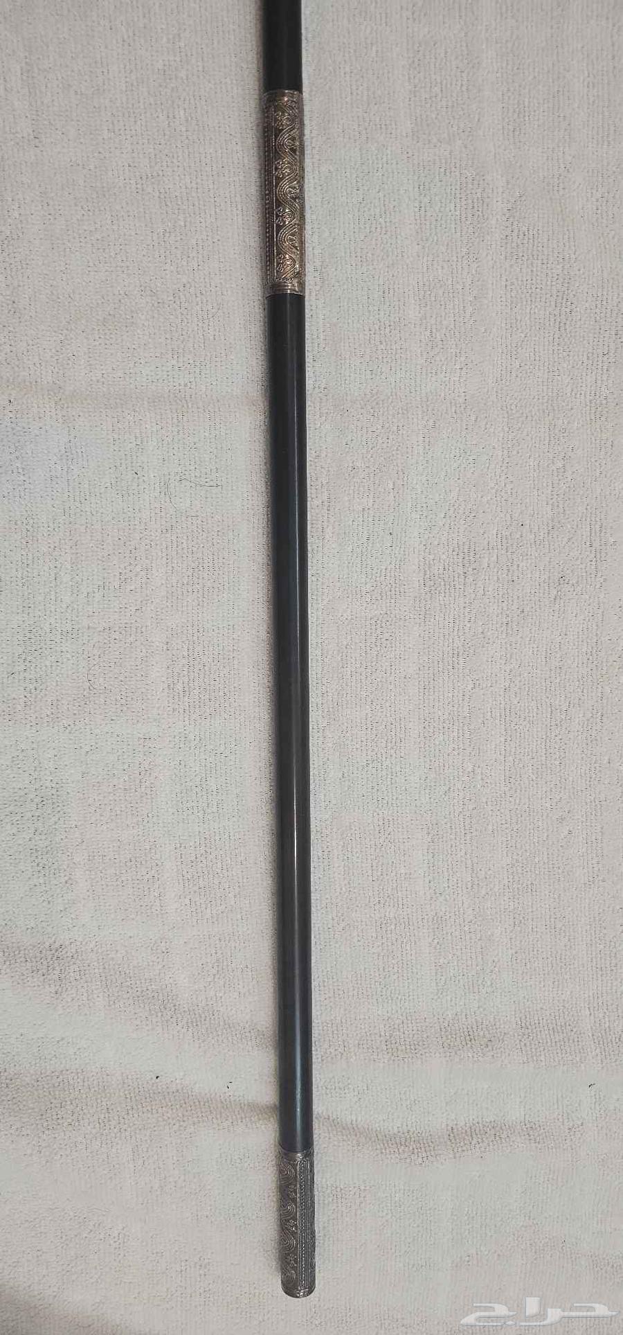 عصا عكاز خشب ابانوس مطعمة بالفضة شغل عماني64403986279809112