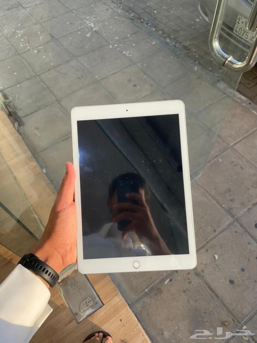 iPad الجيل الثامن 12864404375297282111