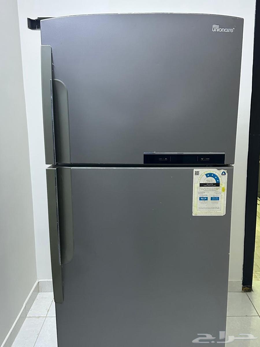 مطبخ مع الثلاجه مع الشوايه64402258225793111