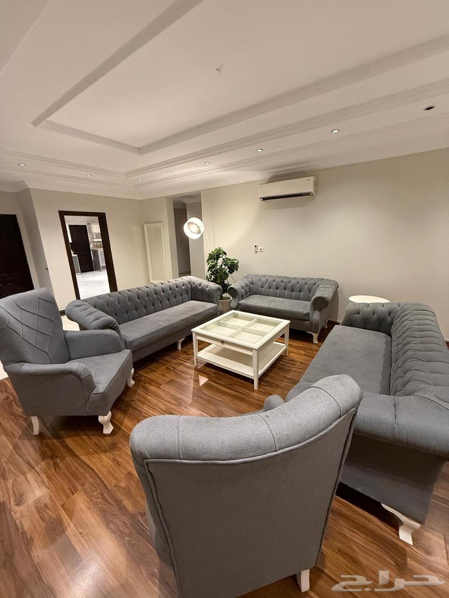 مثال اثاث للبيع64402566912001111