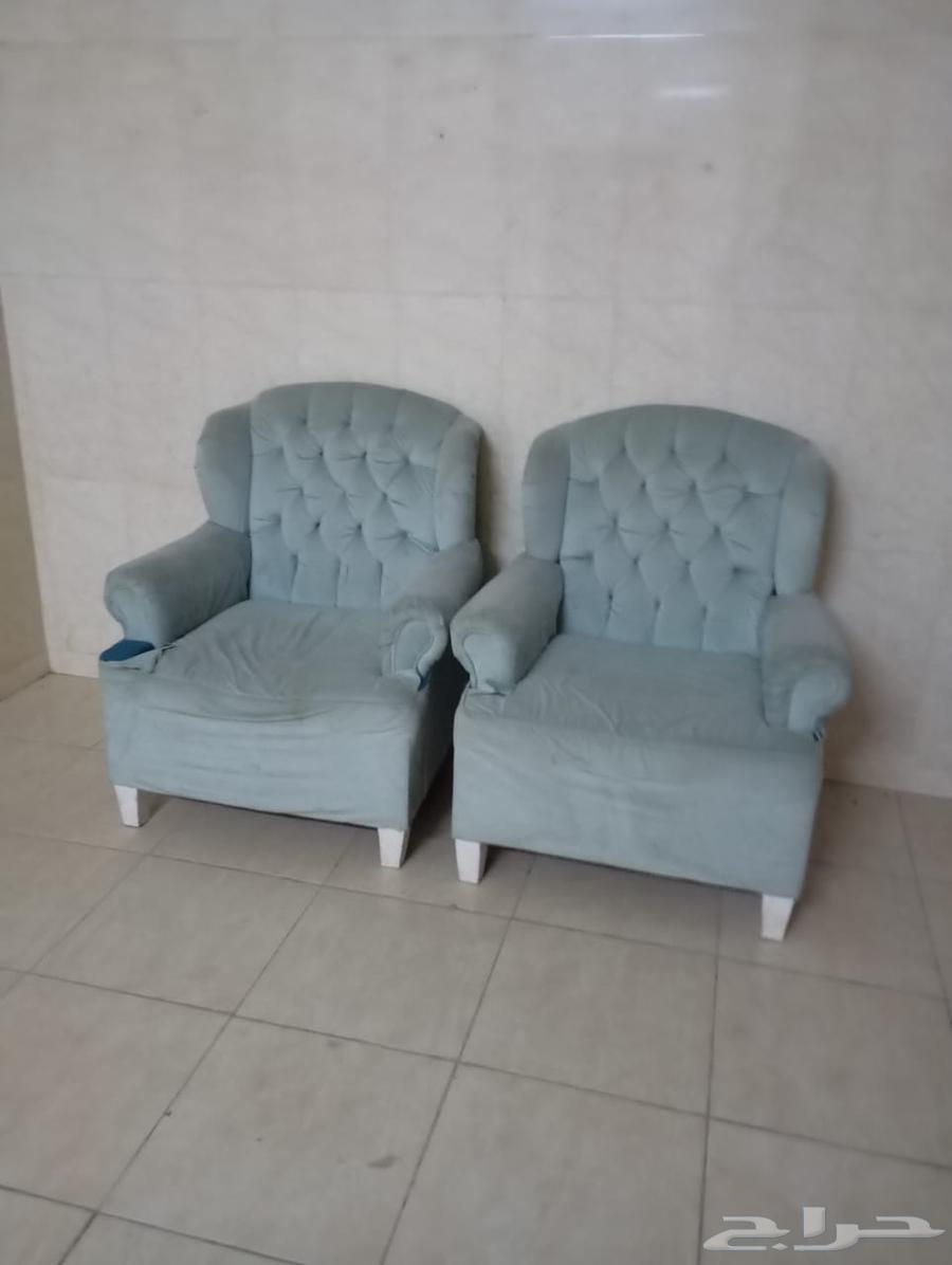 Two free chairs, excellent condition64402378034178111