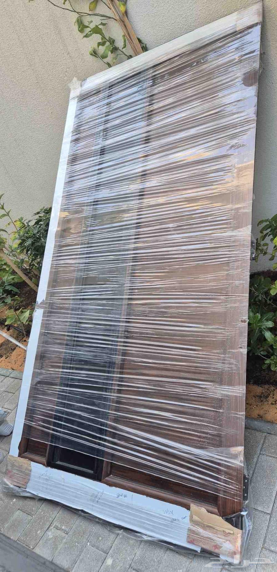 باب سور خارجي خلفي درفه عدد 1 باب سور أمامي درفتين عدد 1 باب64401952988545110