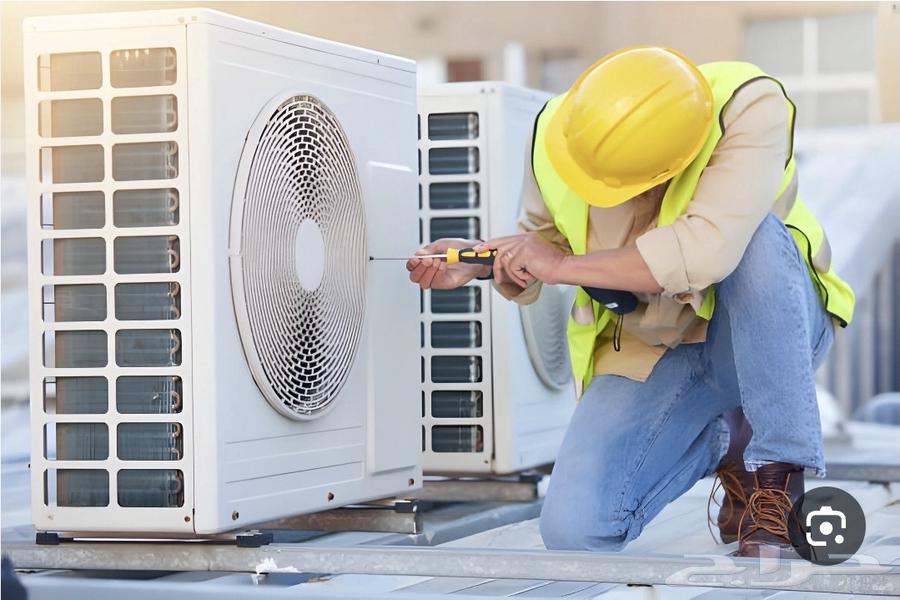 Indian technician specializing in split AC installation, ducted AC, and copper piping64214576421761110