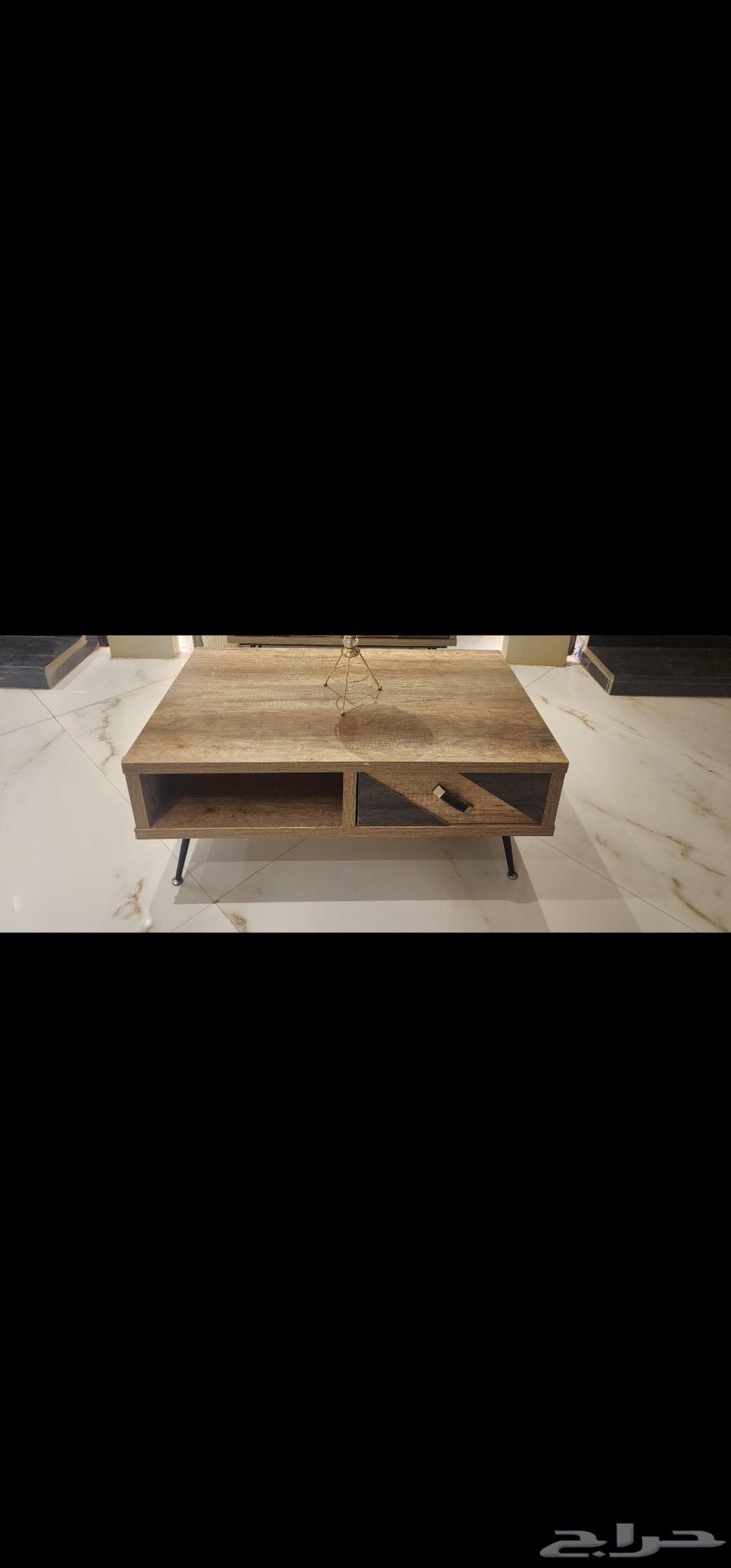 طاولة وسط وطاولة شاشة من محلات اشلي64468966998530110