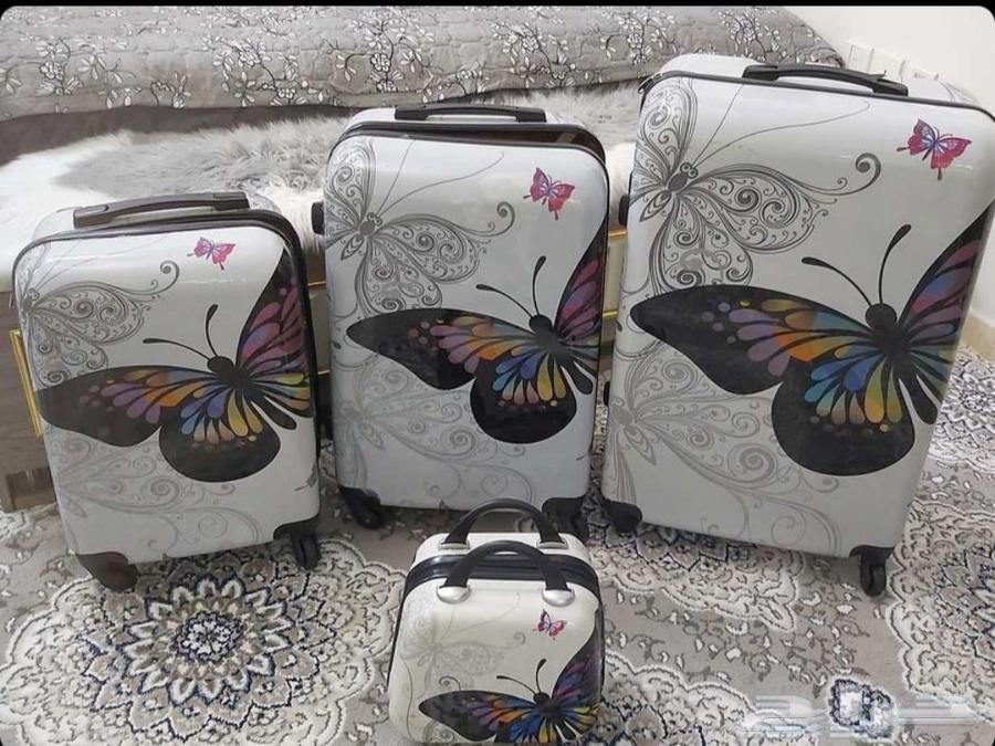 شنط سفر شبه جديده ب 300 ريال للبيع الموقع المدينه المنوره.64465114085633112