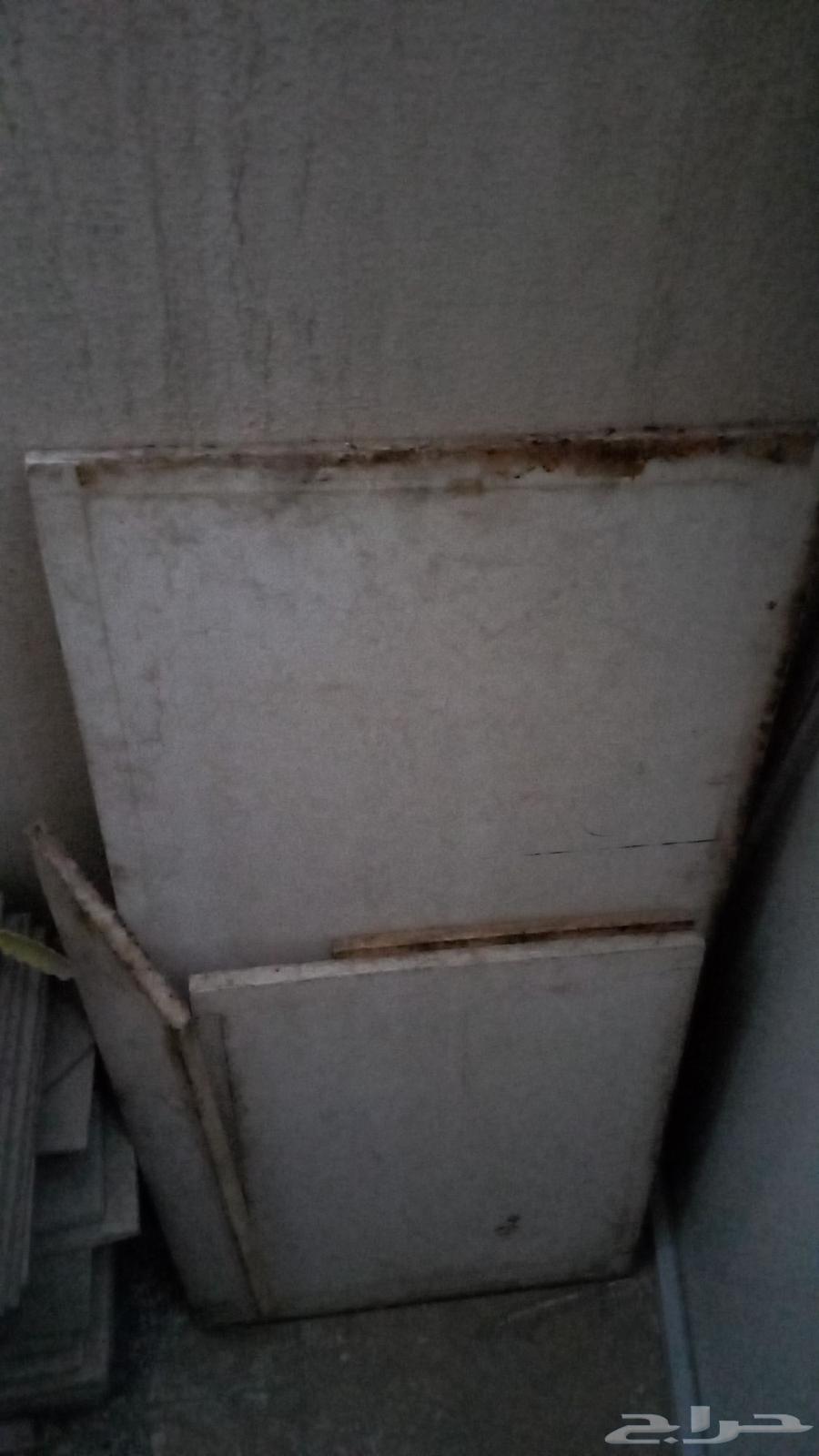 السلام عليكم عندي دولاب مطبخ 4 متر للبيع لاعلى سوم64469627352961112