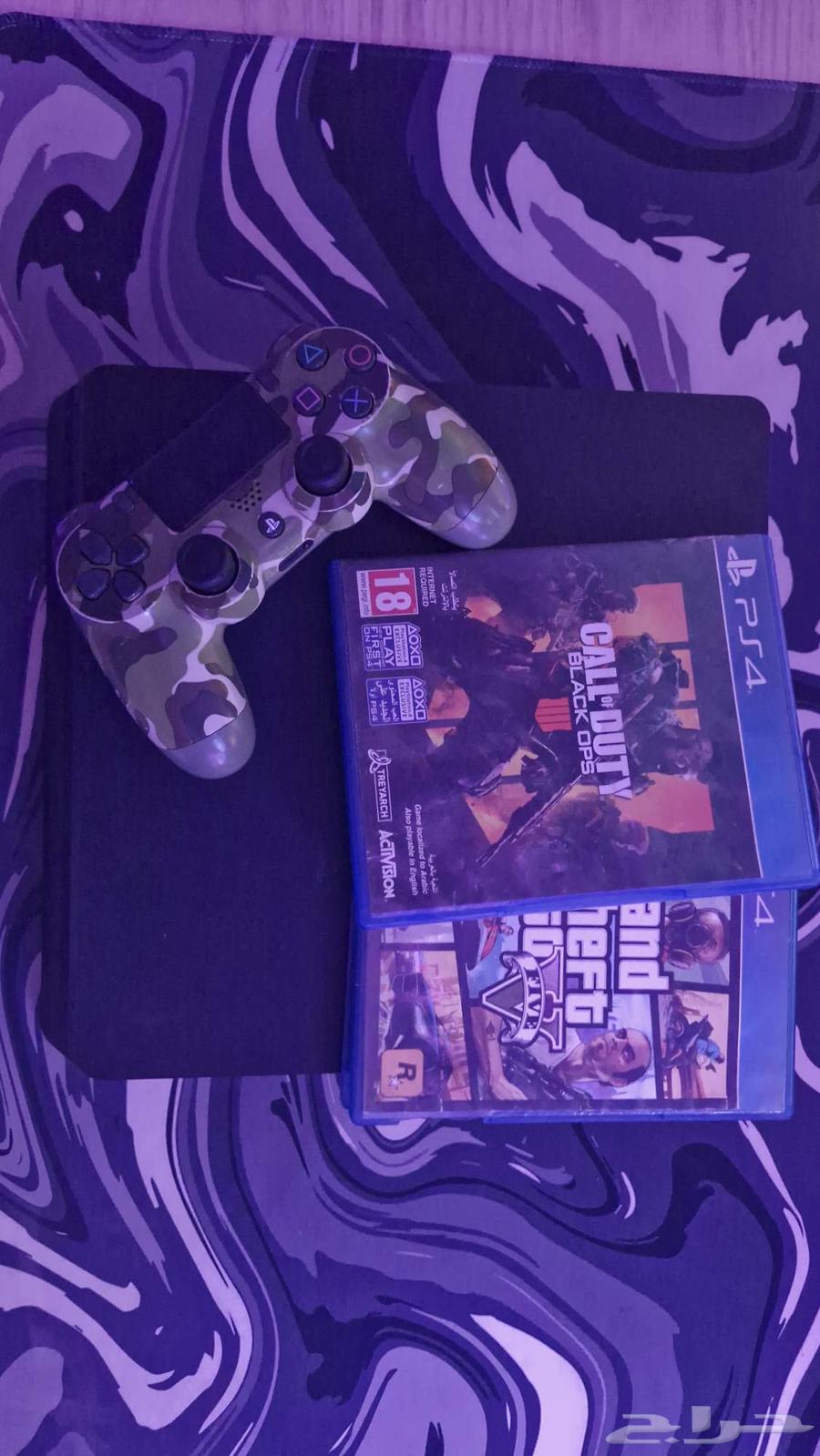 Sony Four 4 with controller and Grand and Black Ops64464591116802110