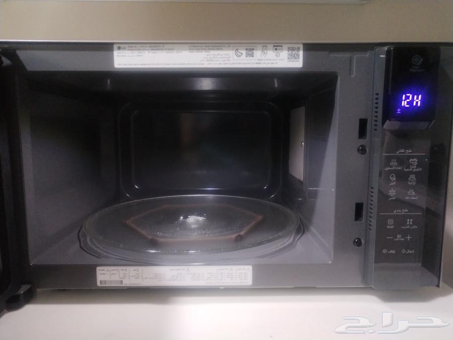 42-liter microwave.. new with box and warranty.. selling due to urgent travel64467130155905113