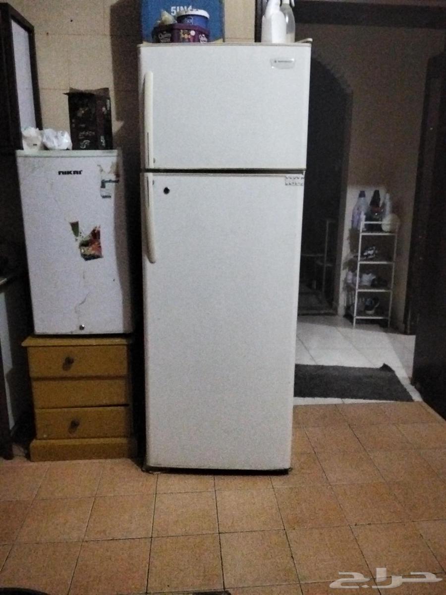 Two refrigerators for sale, one large and one small, both priced at 45064464761584386110