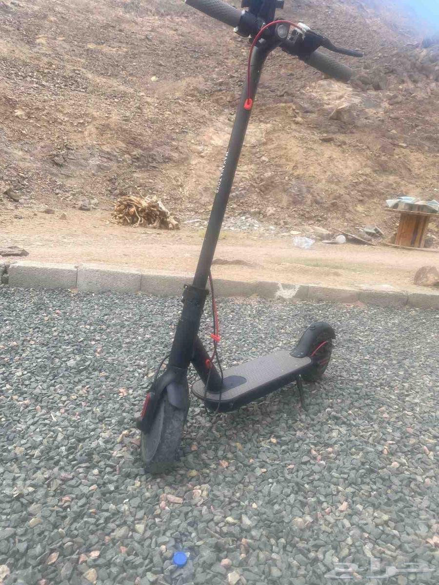 Semi-new scooter used for three months64465211983105110
