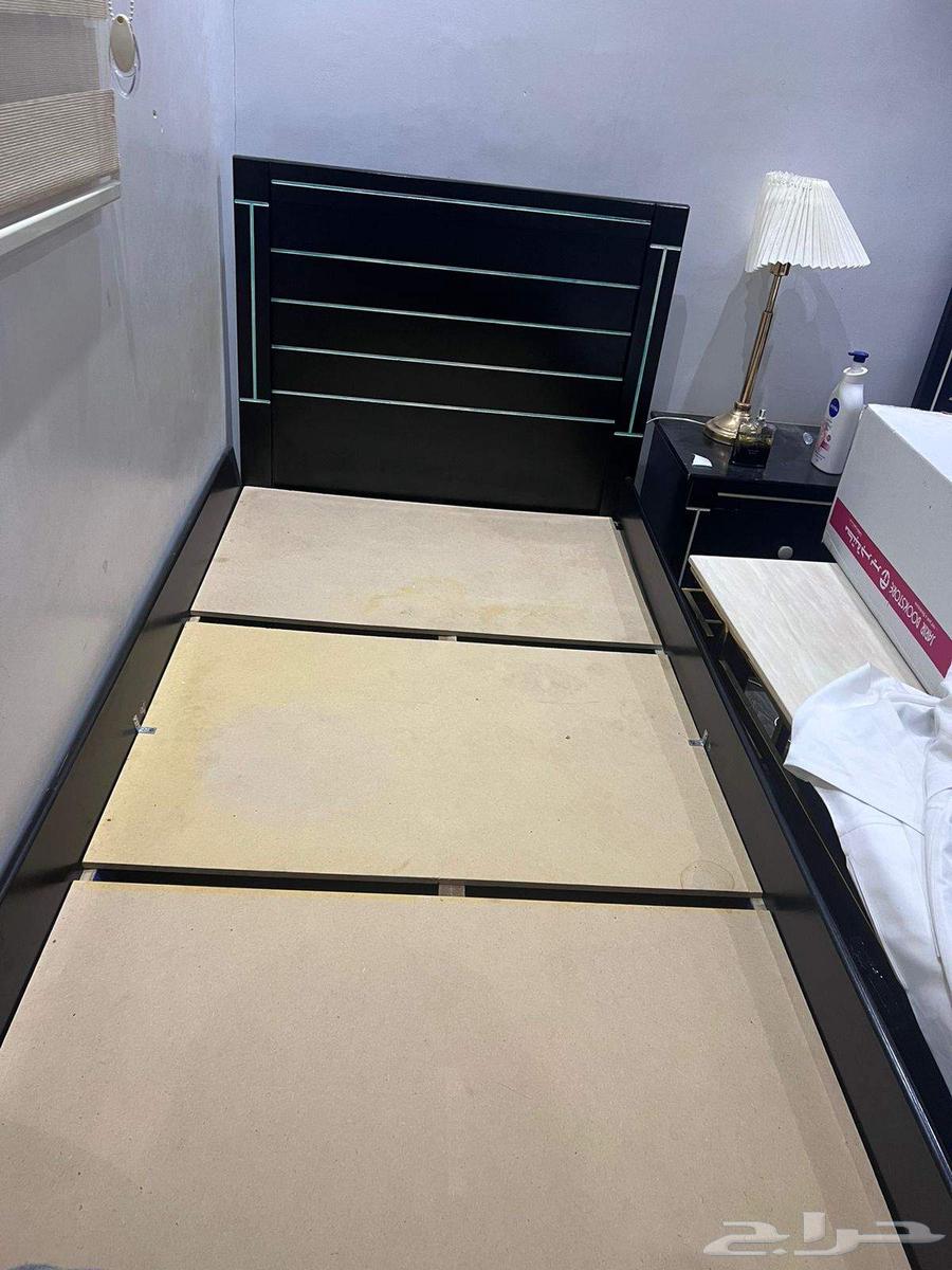 سريرين نظيفة جدا  تفصيل مع كوميدينو 264468398406017111