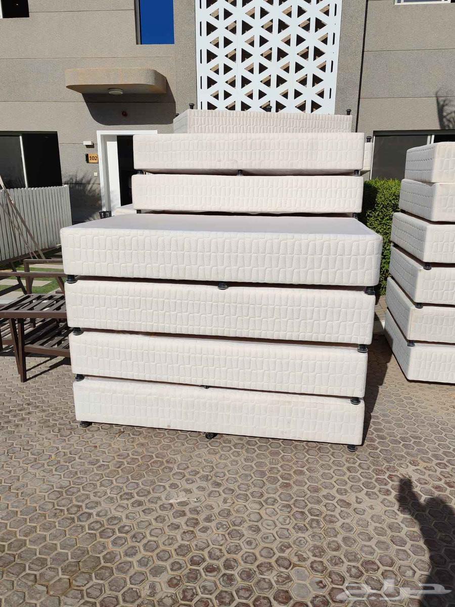 Available mattresses and bed boxes, price 50 for the box, 50 for the mattress, available quantities64471252276099111