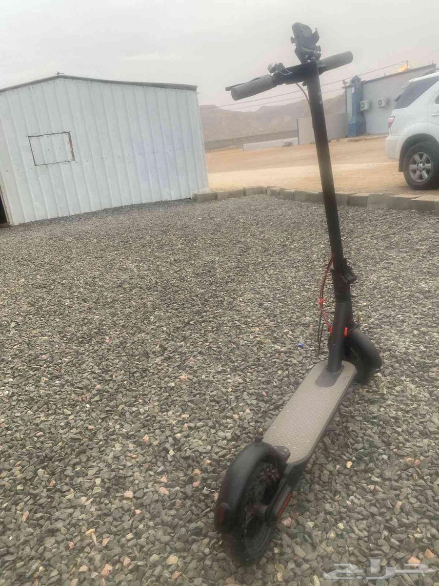 Semi-new scooter used for three months64465211983105111