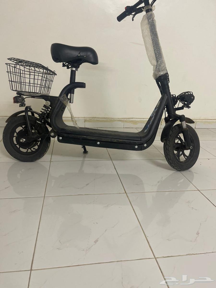 سكوتر كهربائي مقاس 12 استخدام لمده شهر64468357073410110