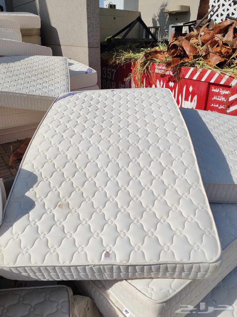 Available mattresses and bed boxes, price 50 for the box, 50 for the mattress, available quantities64471252276099112