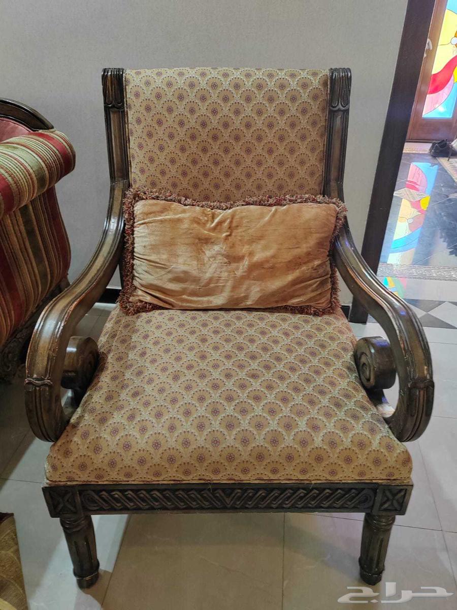 Sofa and large dining table64467144190466112