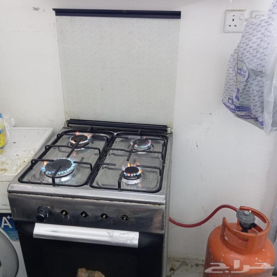 بوتاجاز 4 شعله مع الاسطوانه و التوصيل ب 450 ريال مشرفه64466725874051113