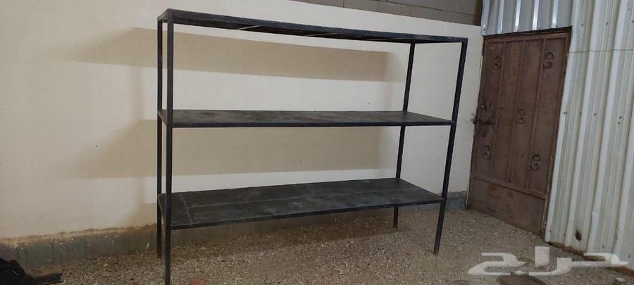 طاوله حديد اخت الجديده سوم64469376382723110