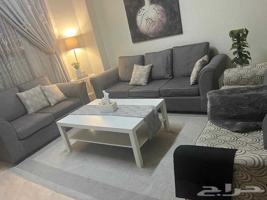 كنب ممتاز وجميل لا يوجد أي كسور الكنب نظيف جدا64467383317634113