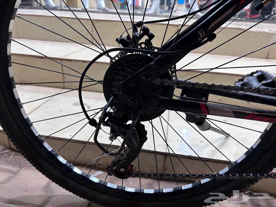 دراجة هوائية رياضية شبه جديد استعمال شهر على السوم64469711679491111