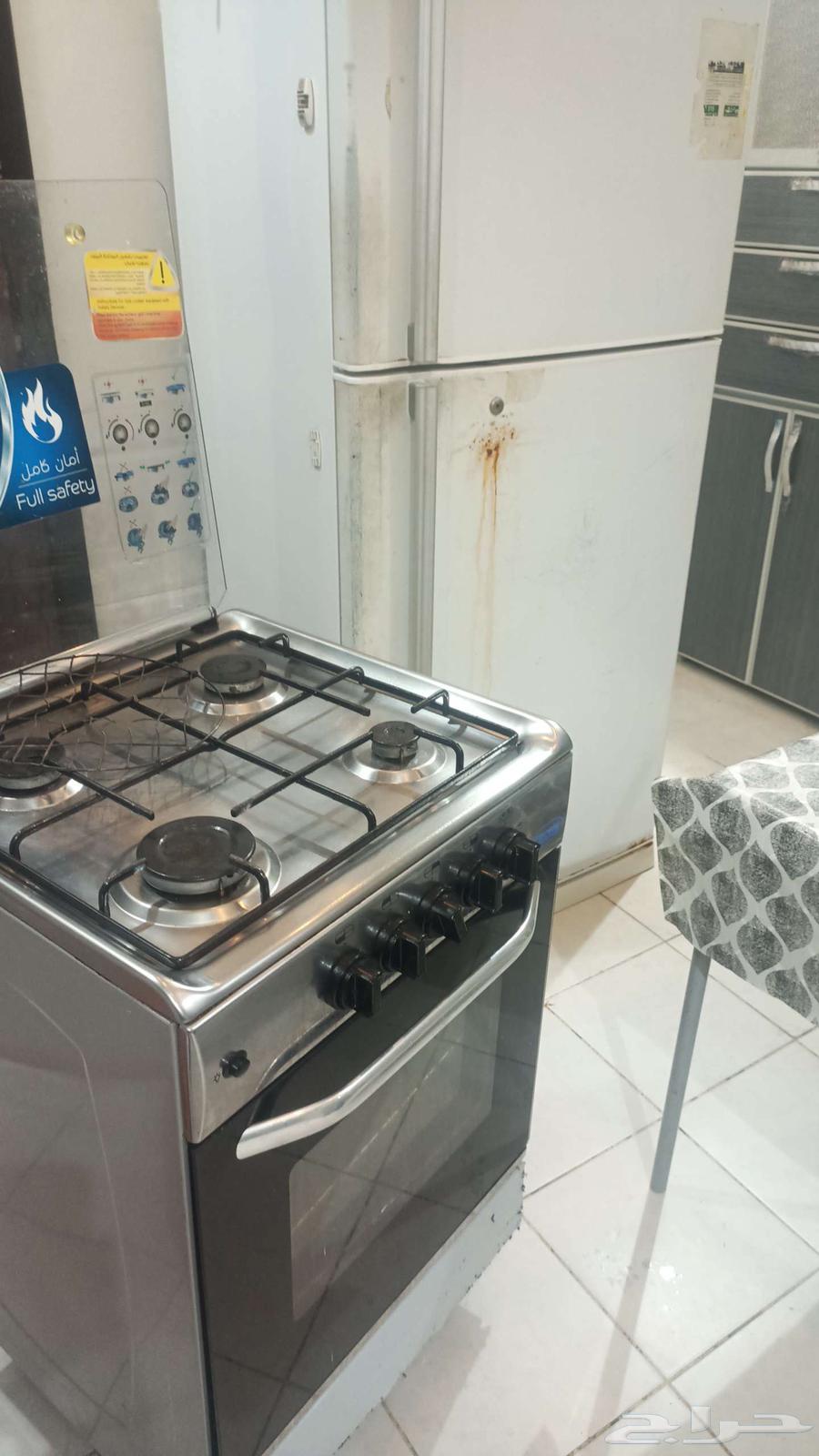 ثلاجة هيتاشي15.4قدم فرن أربعه ع بحالة ممتازة64470718073217113