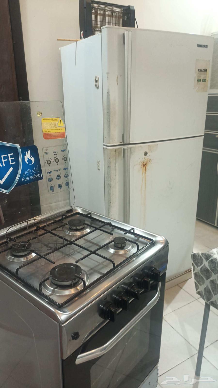 ثلاجة هيتاشي15.4قدم فرن أربعه ع بحالة ممتازة64470718073217112