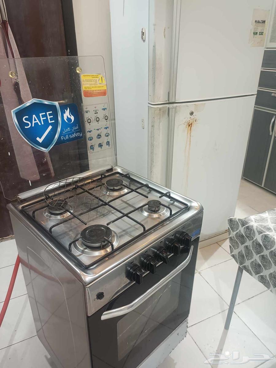 ثلاجة هيتاشي15.4قدم فرن أربعه ع بحالة ممتازة64470718073217110