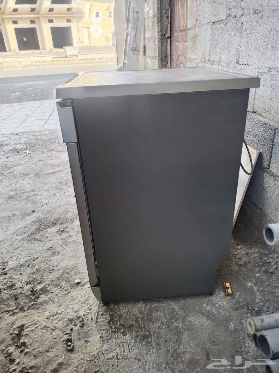 غساله صحون في حاله الوكاله غير مستخدمه سبب البيع سفر64471649486979111