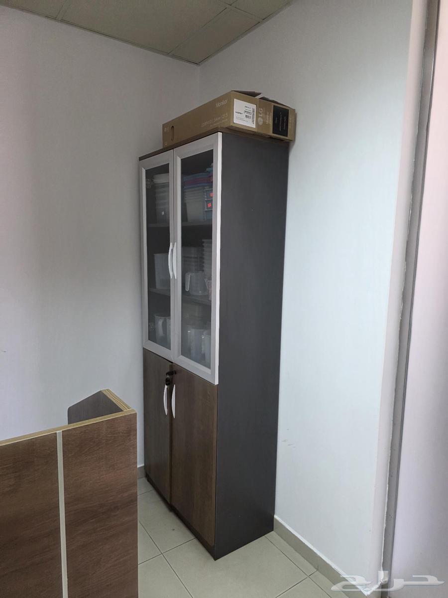 مكتب استقبال مستعمل نظيف للبيع64468440062209112