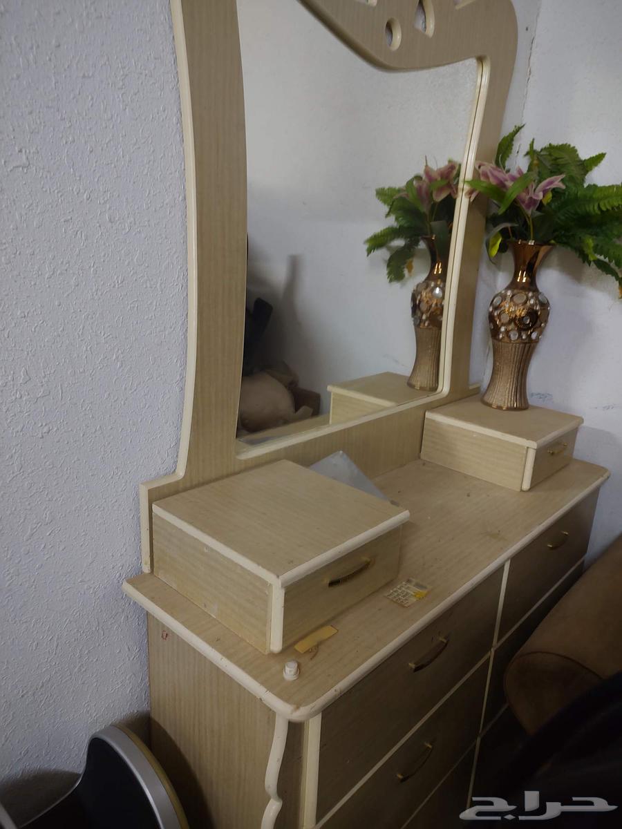 للبيع اثاث بيت ومجلس وثلاجات وغرفة نوم مفرد64468468201474114