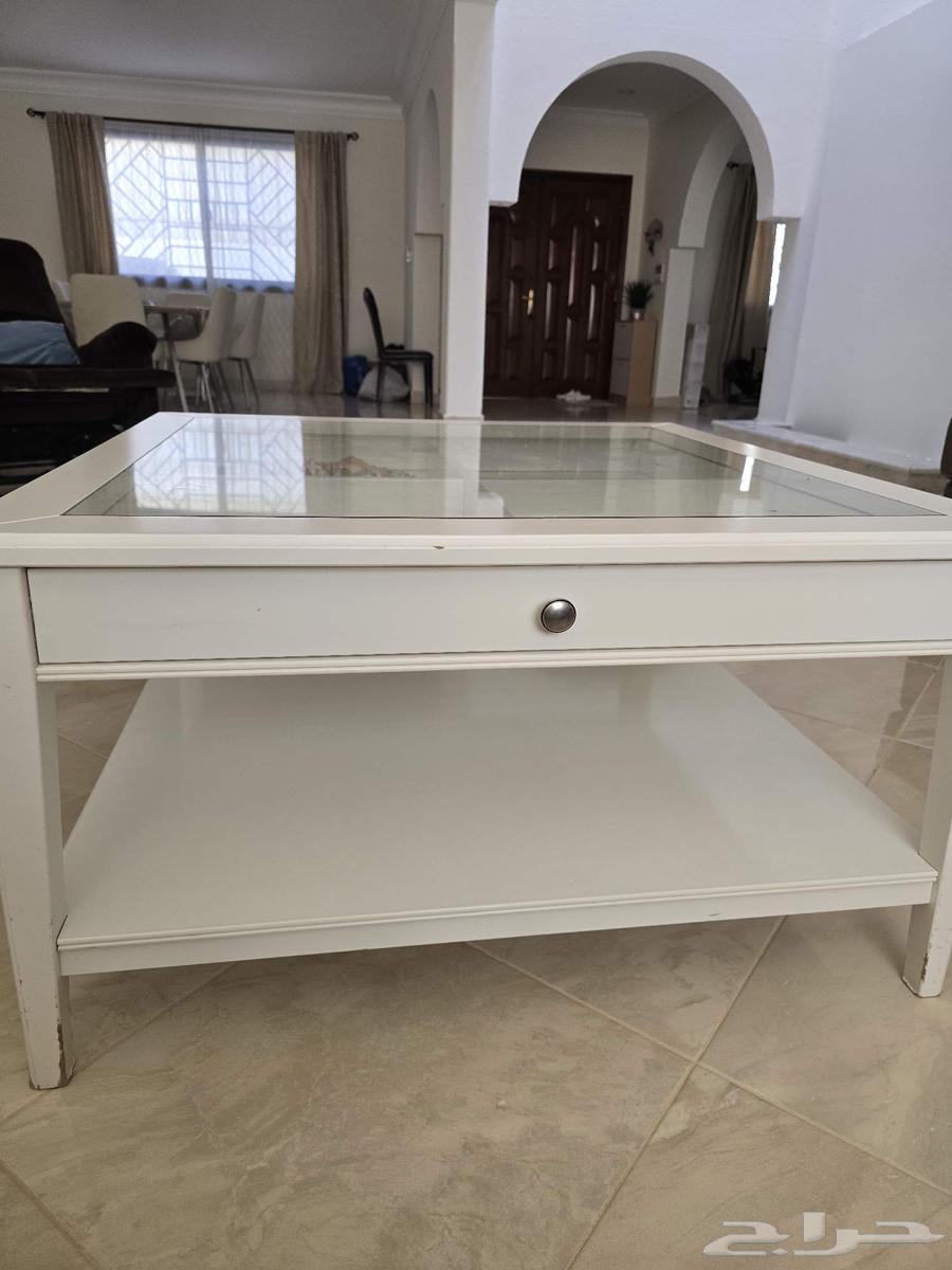 Coffee table64465954702850112