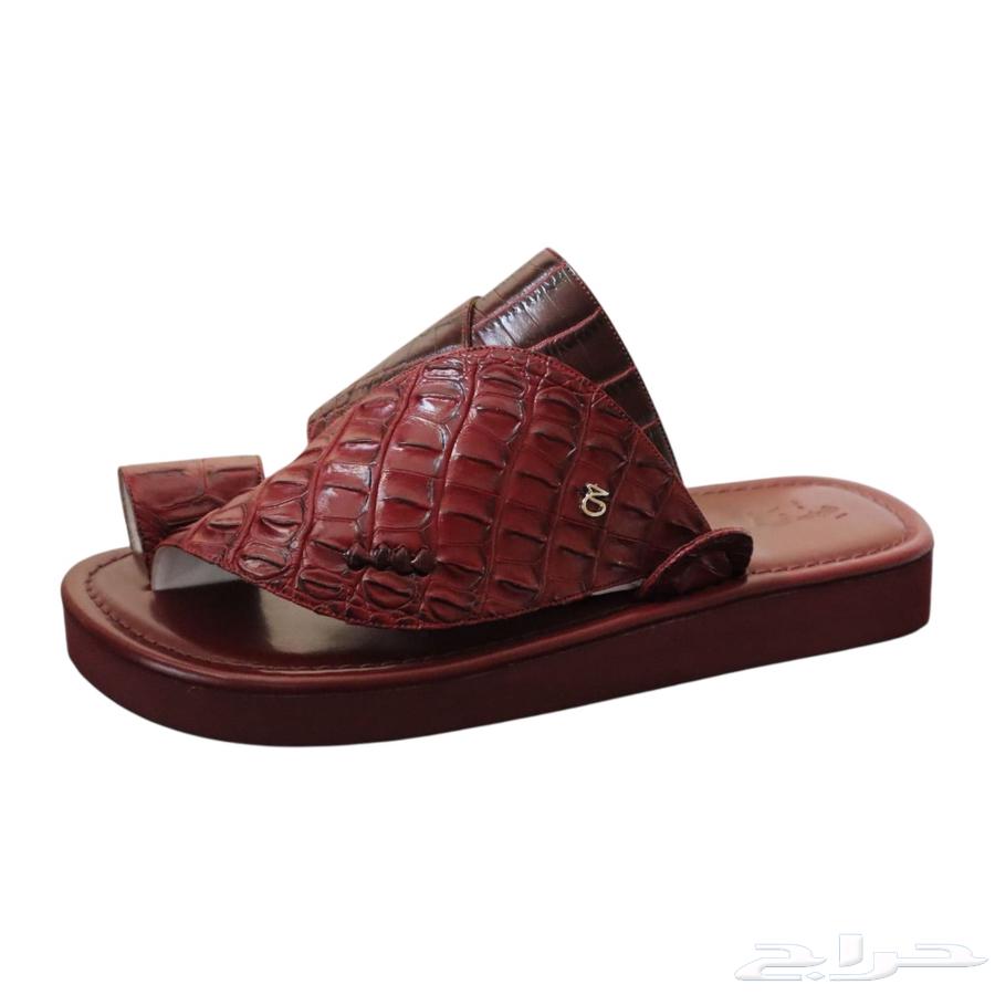 Men's Burgundy Embossed Crocodile Leather Eastern Shoe from Hadoa64465730946817110