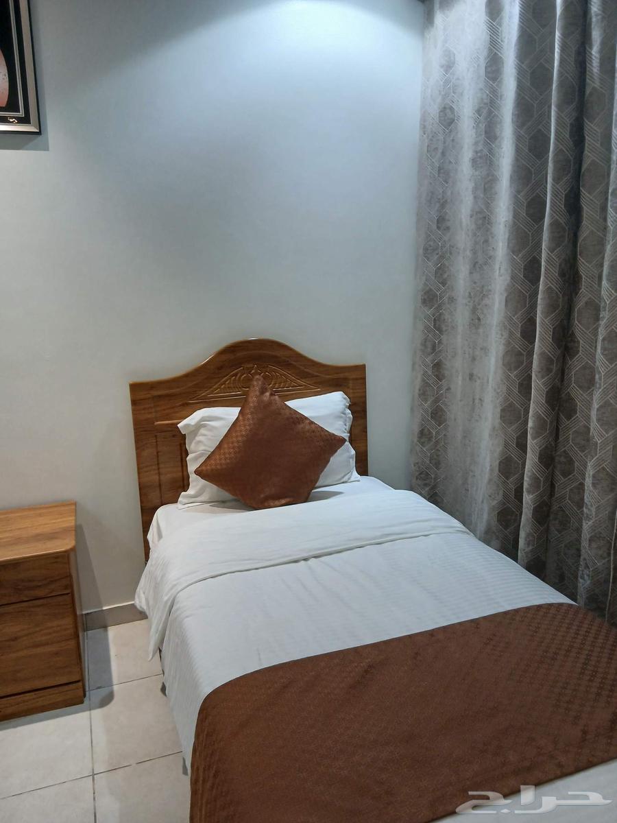 دولايب صغيره وكبيره وتسريحة نوم جديد ونضيف للبيع سوم64467466784898110