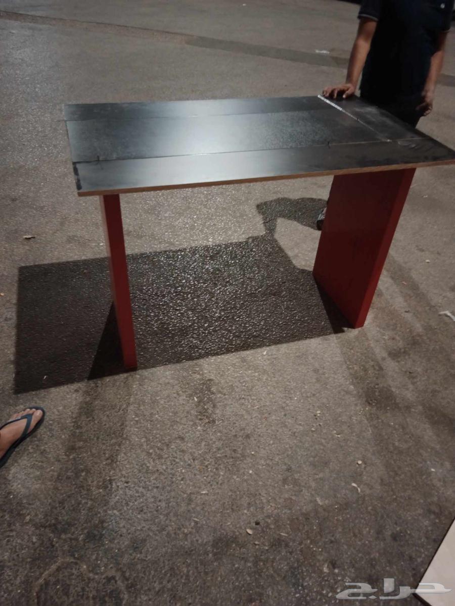 طاولة كي للملابس بسعر 200 ريال فقط64464674369793110