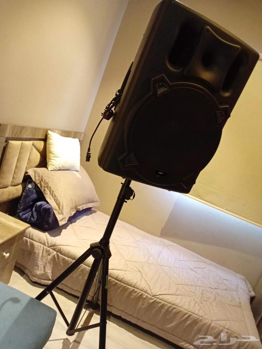 سماعات بلوتوث وديجي للحفلات والقاعات جدا نظيفه بي الاستاند64470209677315111