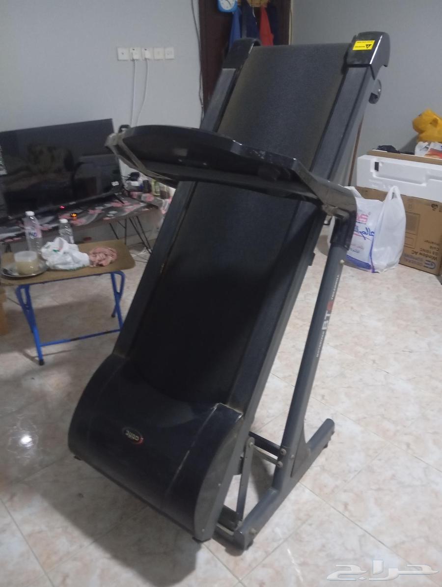 Treadmill for sale, clean used, selling due to no need64465857211139111