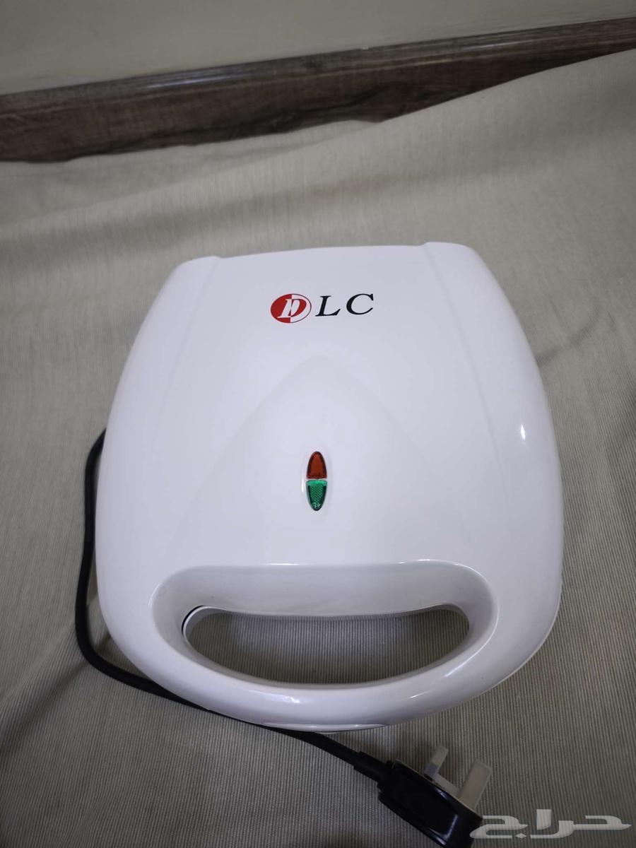 صانعة جوزية كهربائية بكرتونها شبه جديد ( للبيع مستعجل )64468398320386111