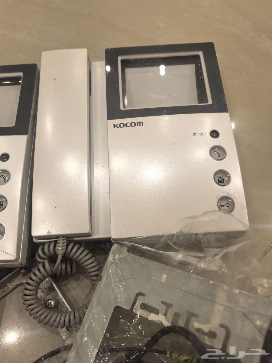 Intercom with screen64465226396291112