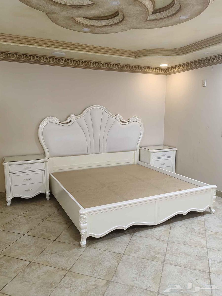 غرفة نوم نفرين خشب64466249415426110