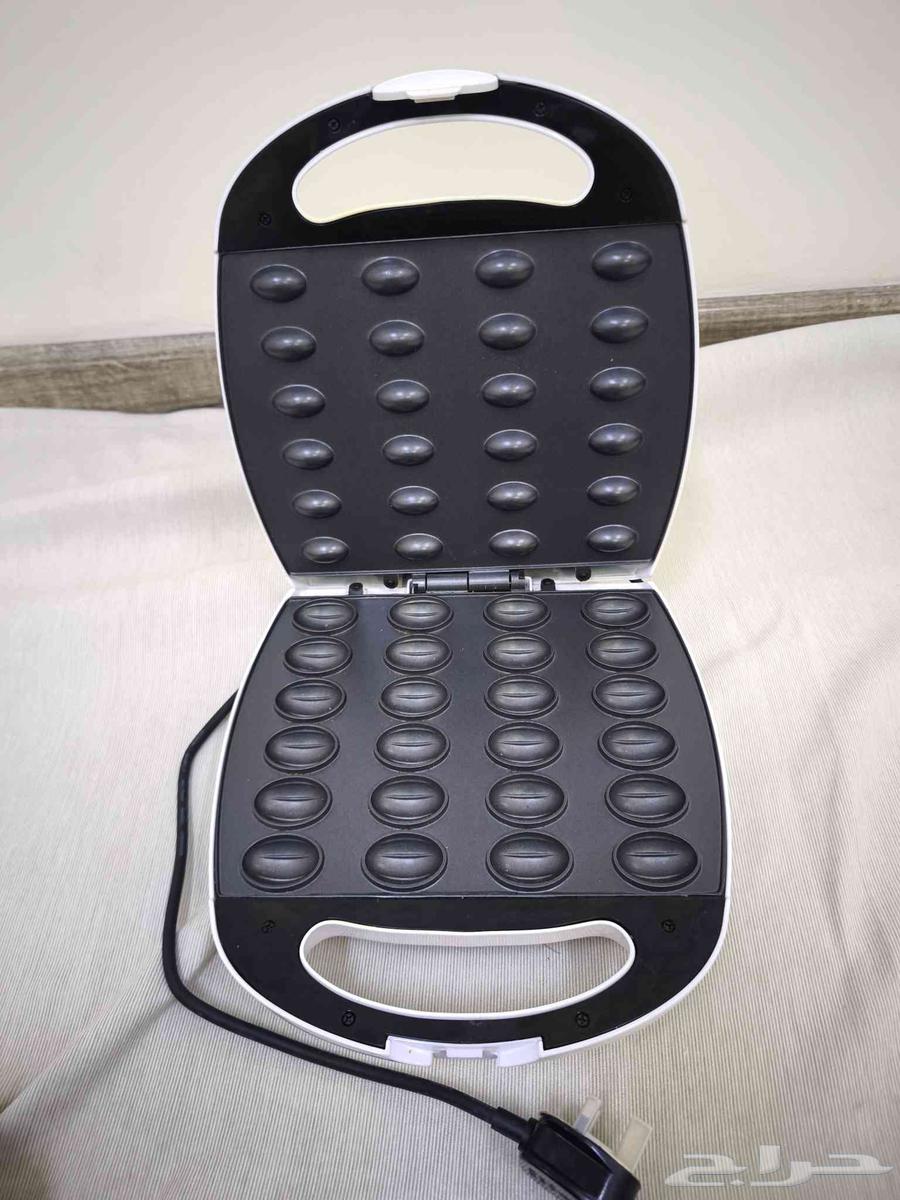 صانعة جوزية كهربائية بكرتونها شبه جديد ( للبيع مستعجل )64468398320386112