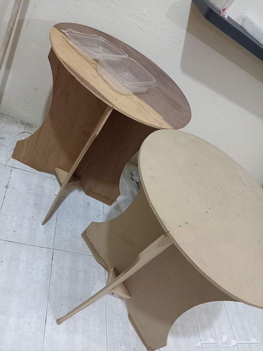 طاولات للبيع ب50 ريال64467508417537111