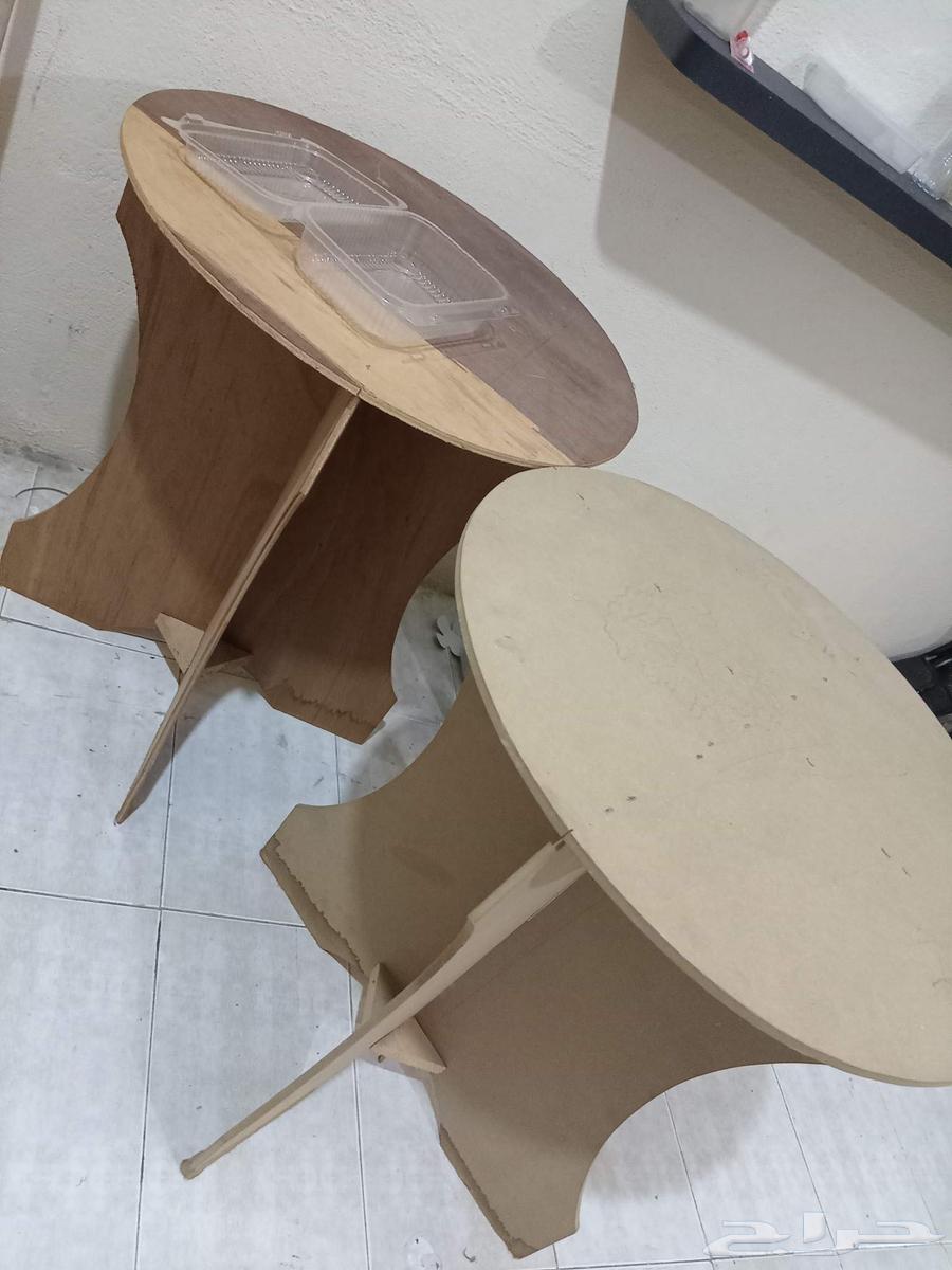 طاولات للبيع ب50 ريال64467508417537110