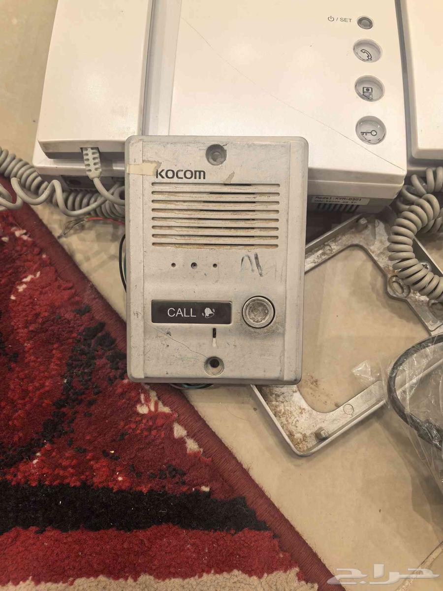 Intercom with screen64465226396291113